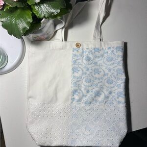 Chic Floral White and Blue Tote Bag